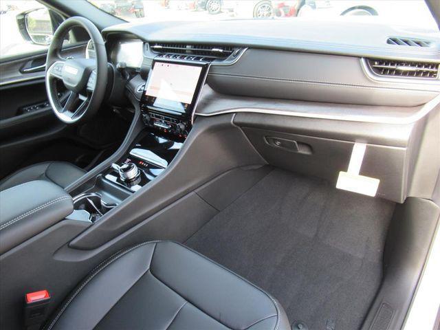 new 2025 Jeep Grand Cherokee car, priced at $41,196