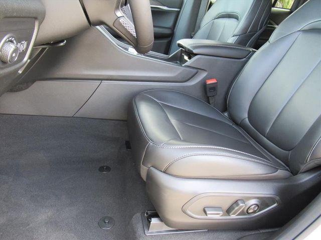 new 2025 Jeep Grand Cherokee car, priced at $41,196