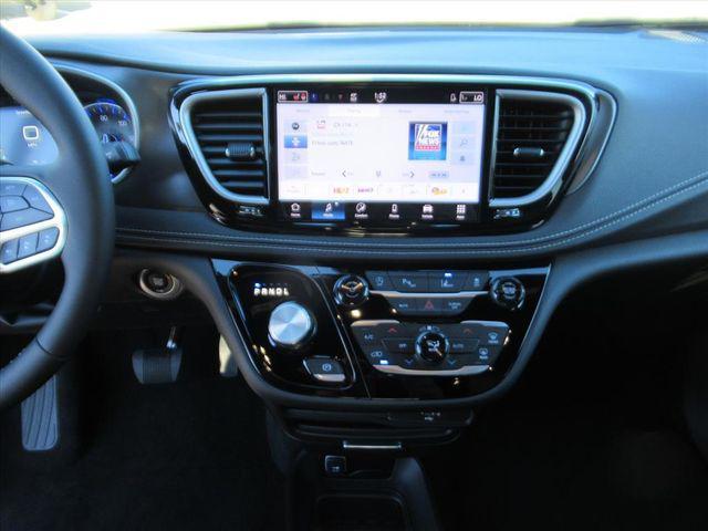 new 2026 Chrysler Pacifica car, priced at $41,020