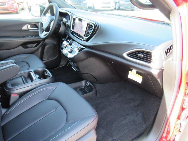 new 2027 Chrysler Pacifica car, priced at $47,329