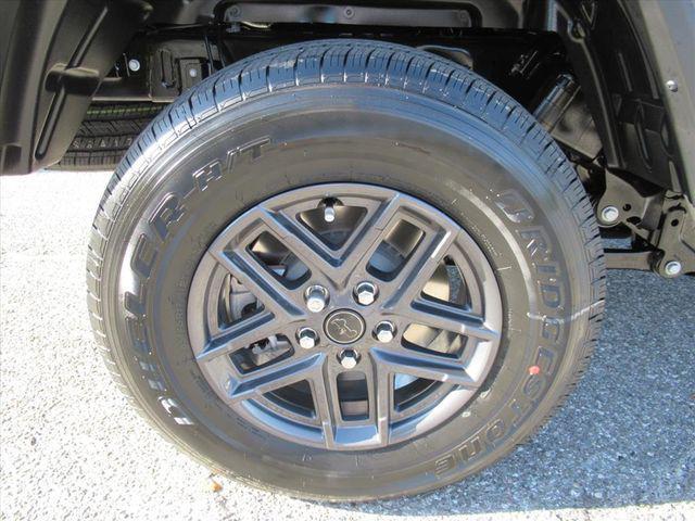 new 2026 Jeep Gladiator car, priced at $48,425