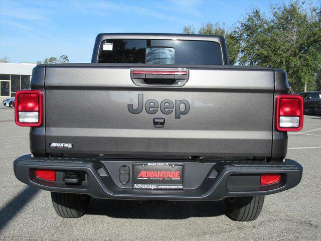 new 2026 Jeep Gladiator car, priced at $48,425