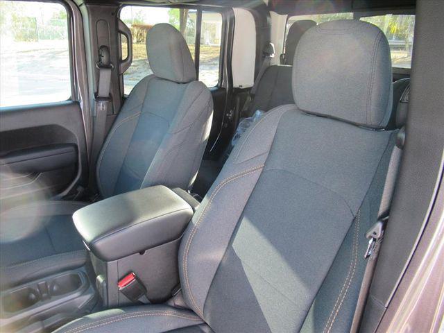 new 2026 Jeep Gladiator car, priced at $48,425