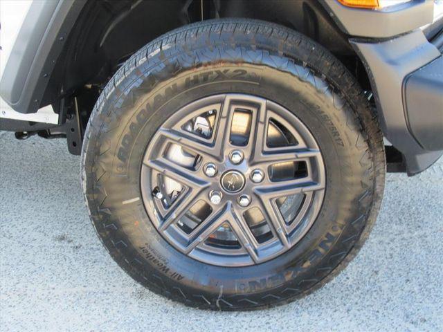 new 2026 Jeep Wrangler car, priced at $36,617