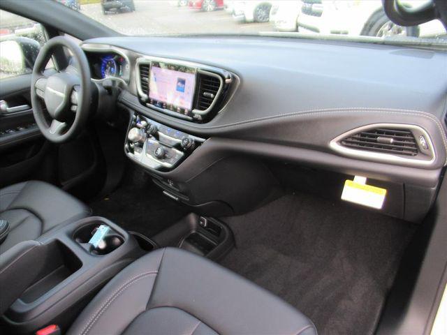 new 2026 Chrysler Pacifica car, priced at $39,571