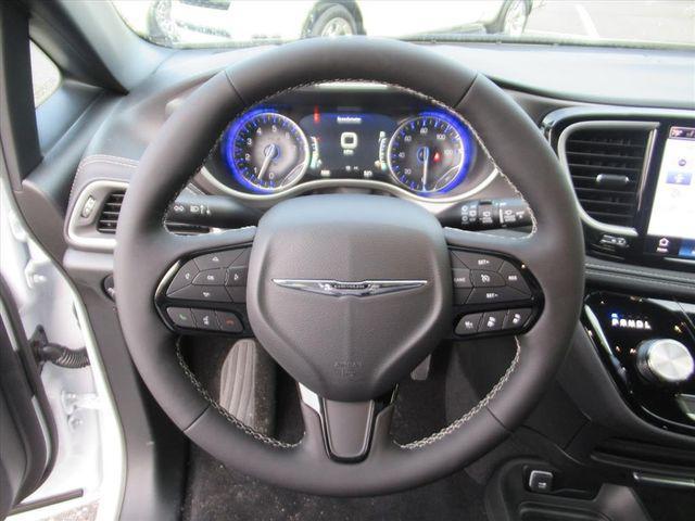 new 2026 Chrysler Pacifica car, priced at $39,571