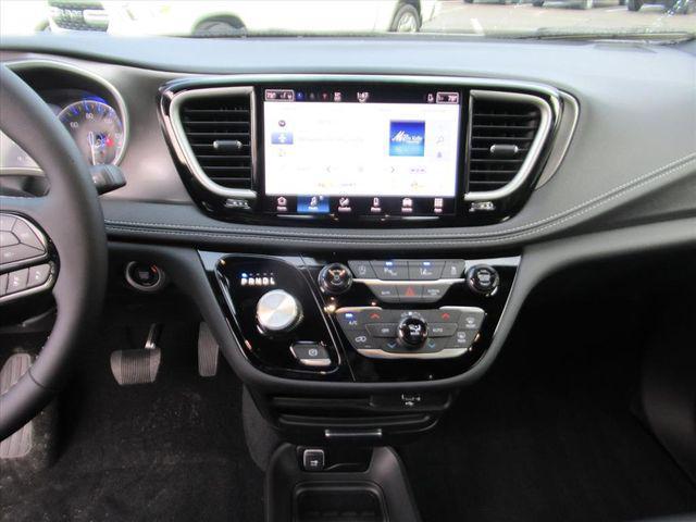 new 2026 Chrysler Pacifica car, priced at $39,571