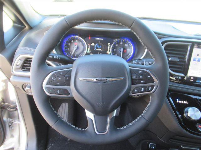 new 2026 Chrysler Pacifica car, priced at $38,059