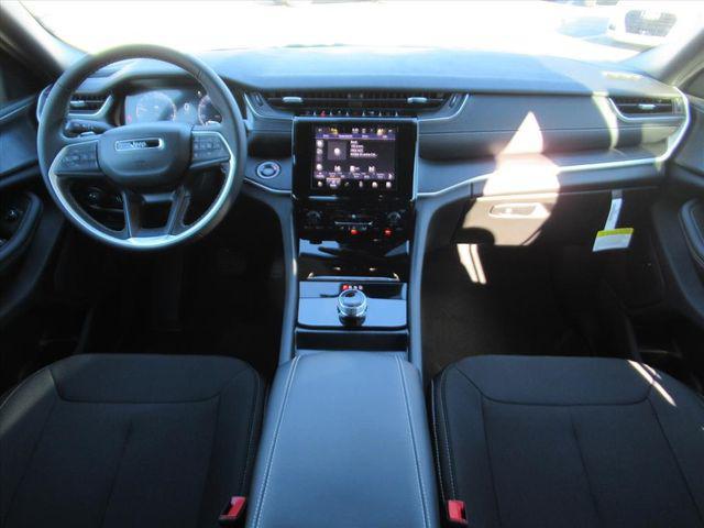 new 2025 Jeep Grand Cherokee car, priced at $28,812