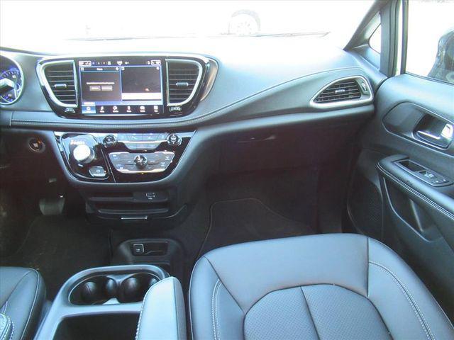 new 2026 Chrysler Pacifica car, priced at $40,032