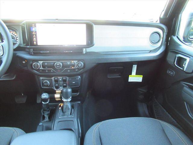 new 2026 Jeep Gladiator car, priced at $40,276