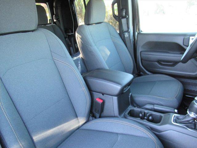 new 2026 Jeep Gladiator car, priced at $40,276