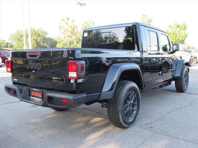 new 2026 Jeep Gladiator car, priced at $40,276