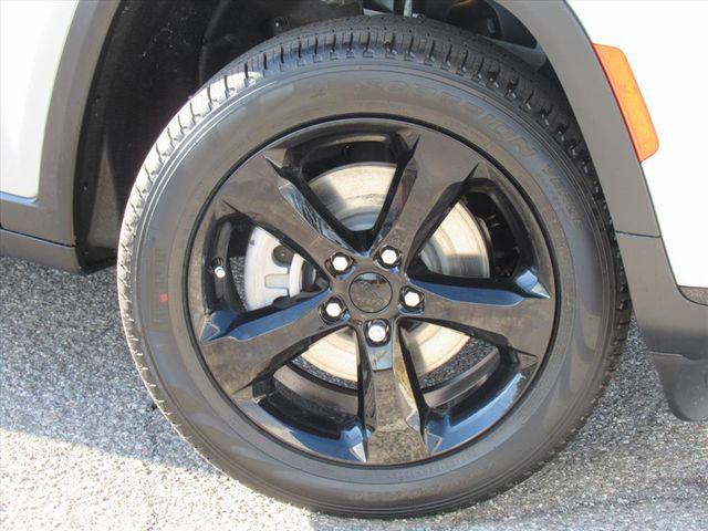 new 2025 Jeep Grand Cherokee L car, priced at $33,882