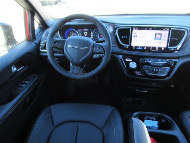 new 2026 Chrysler Pacifica car, priced at $39,423
