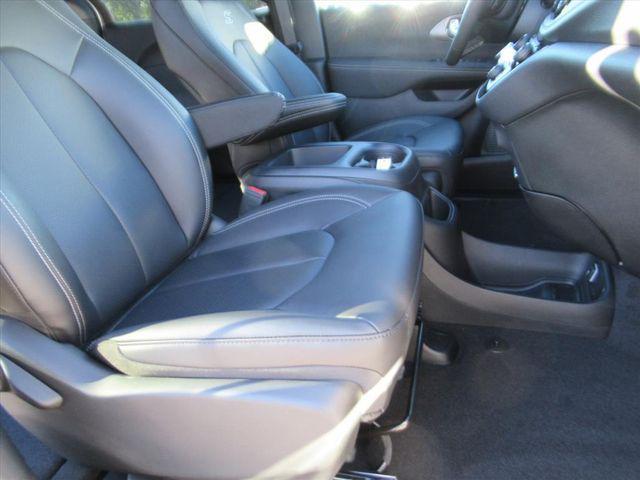 new 2026 Chrysler Pacifica car, priced at $42,968