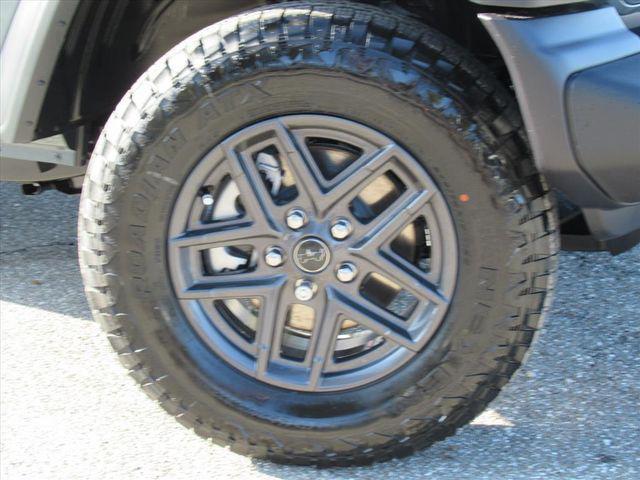 new 2026 Jeep Wrangler car, priced at $40,268