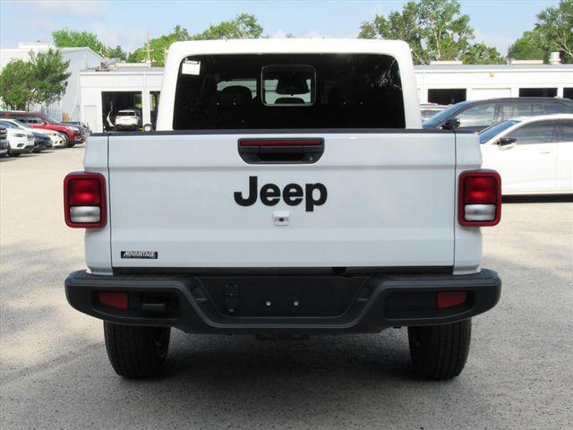 new 2026 Jeep Gladiator car, priced at $39,783