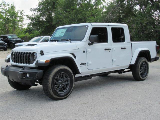 new 2026 Jeep Gladiator car, priced at $39,783