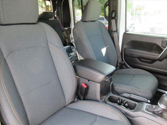 new 2026 Jeep Gladiator car, priced at $39,783