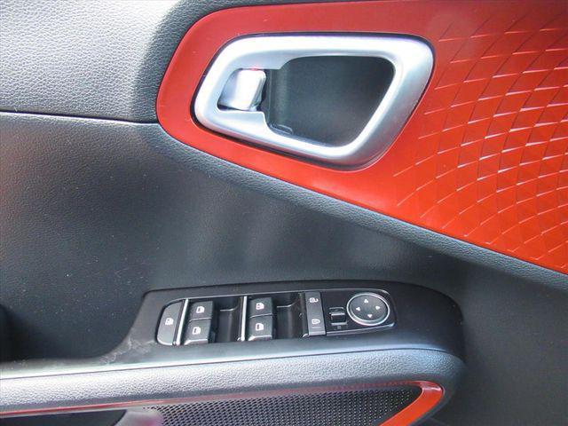 used 2021 Kia Soul car, priced at $16,991
