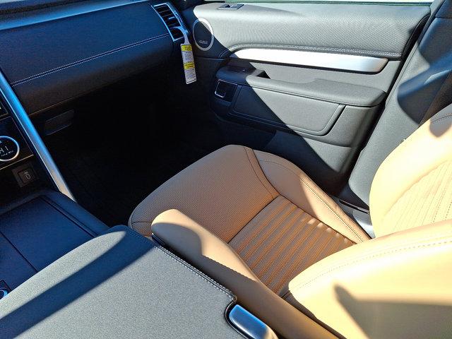 new 2026 Land Rover Discovery car, priced at $77,686