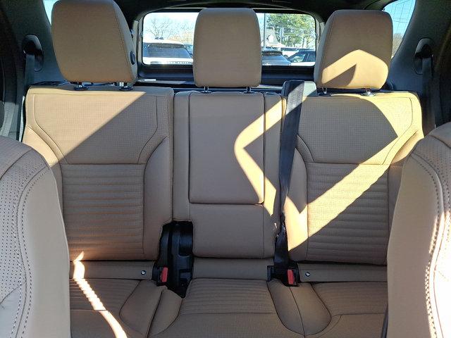 new 2026 Land Rover Discovery car, priced at $77,686