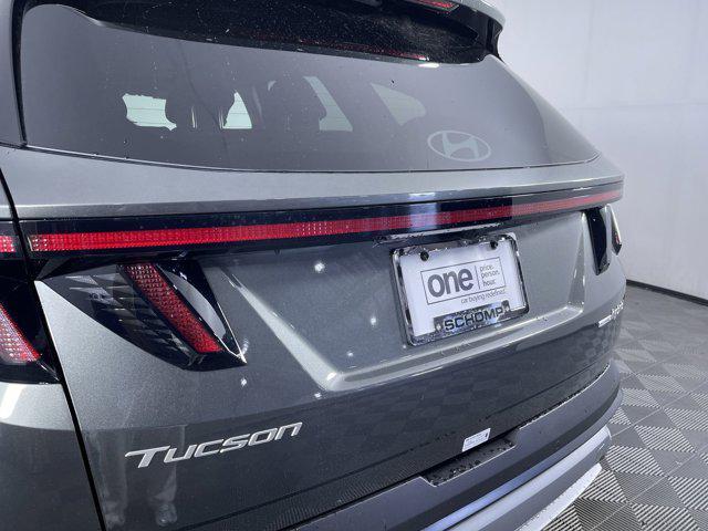 new 2026 Hyundai TUCSON Hybrid car, priced at $43,550