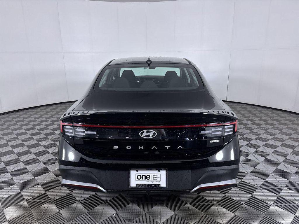 new 2026 Hyundai Sonata Hybrid car, priced at $30,685