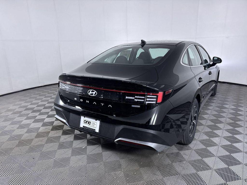 new 2026 Hyundai Sonata Hybrid car, priced at $30,685