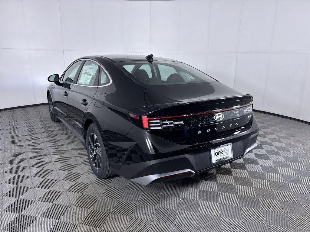 new 2026 Hyundai Sonata Hybrid car, priced at $30,685