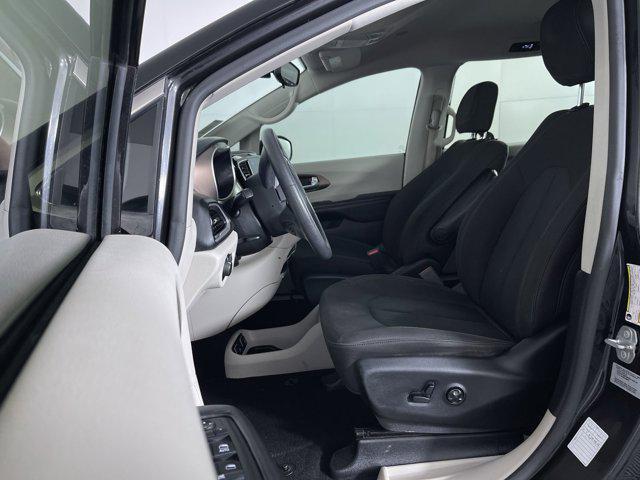 used 2017 Chrysler Pacifica car, priced at $11,400