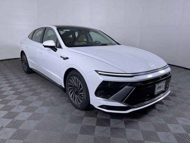 new 2025 Hyundai Sonata Hybrid car, priced at $36,750