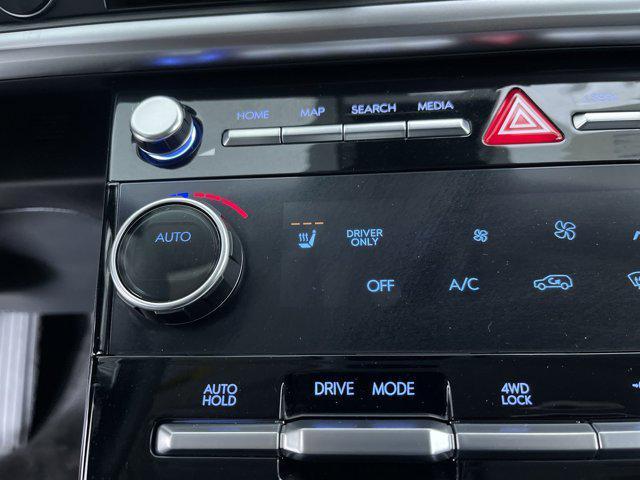 used 2025 Hyundai Santa Fe car, priced at $35,414