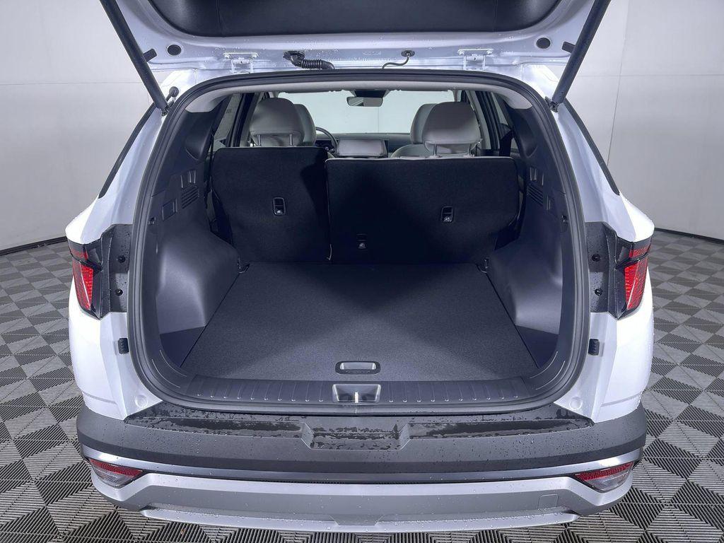 new 2026 Hyundai TUCSON Hybrid car, priced at $35,725