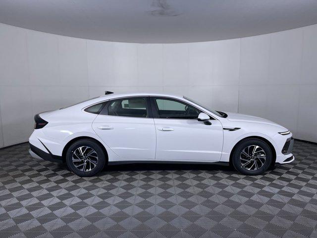 new 2026 Hyundai Sonata Hybrid car, priced at $30,815