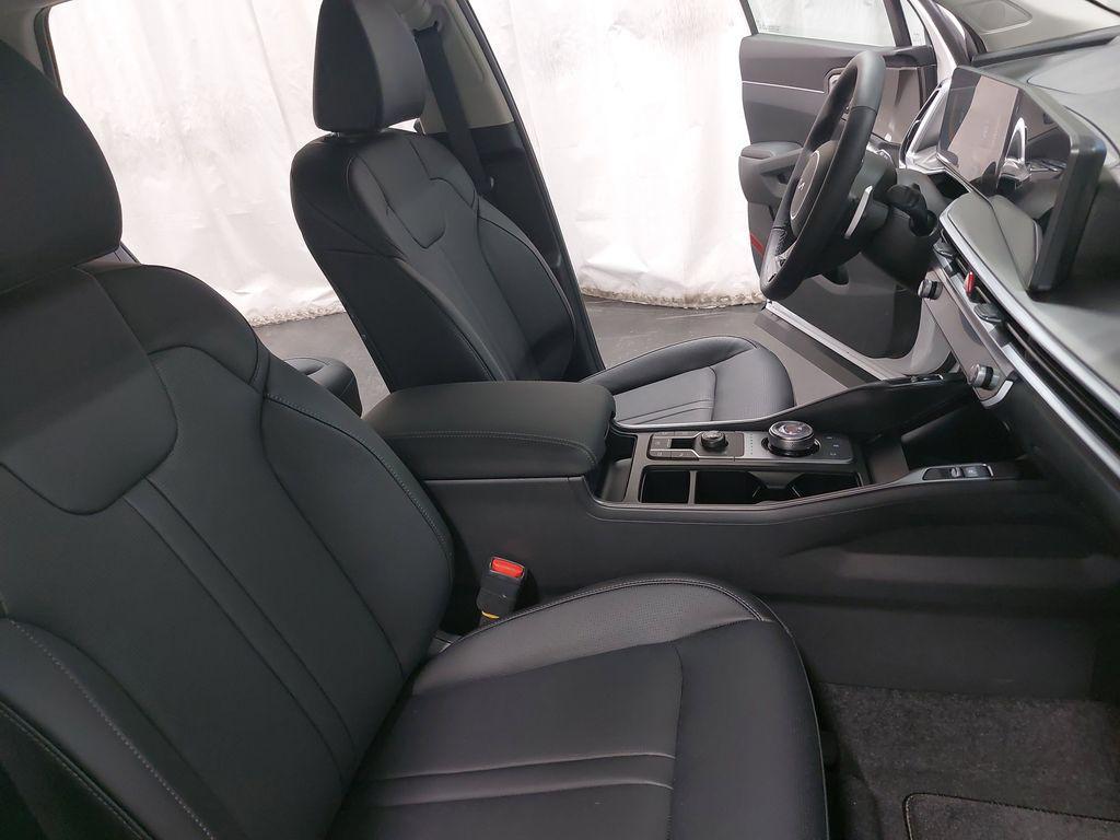 new 2025 Kia Sorento Hybrid car, priced at $37,450