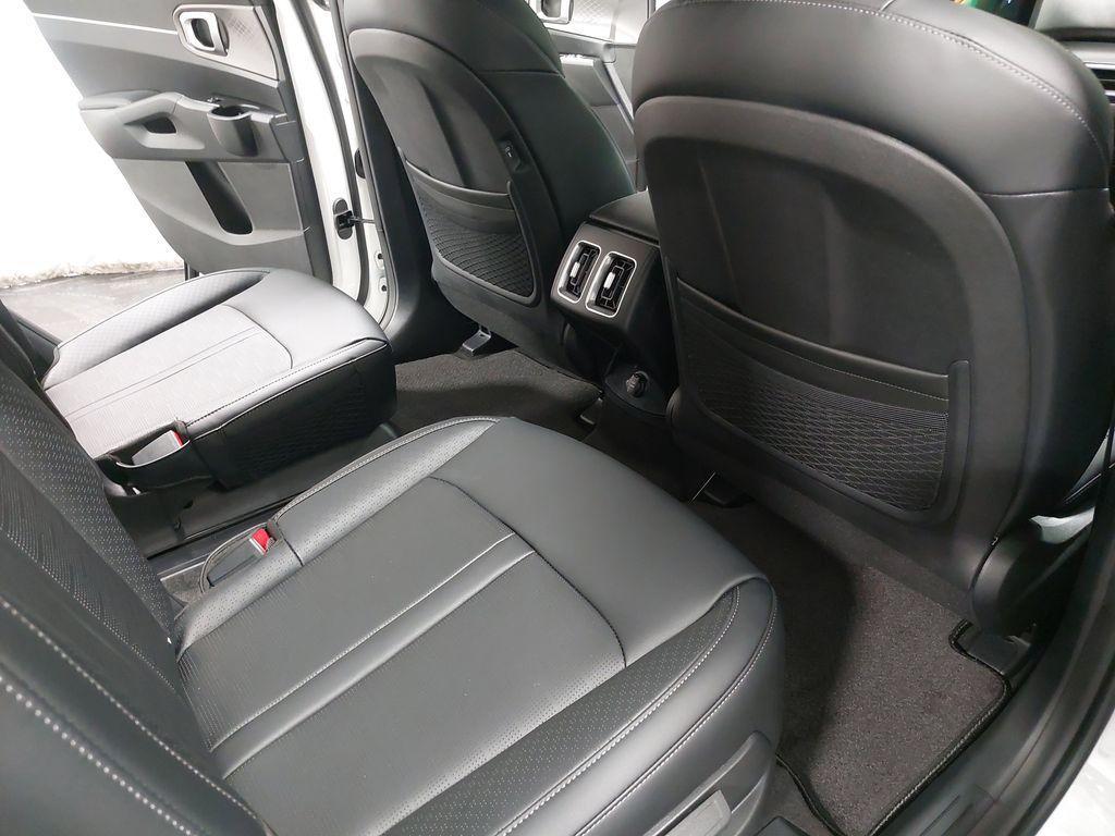 new 2025 Kia Sorento Hybrid car, priced at $37,450