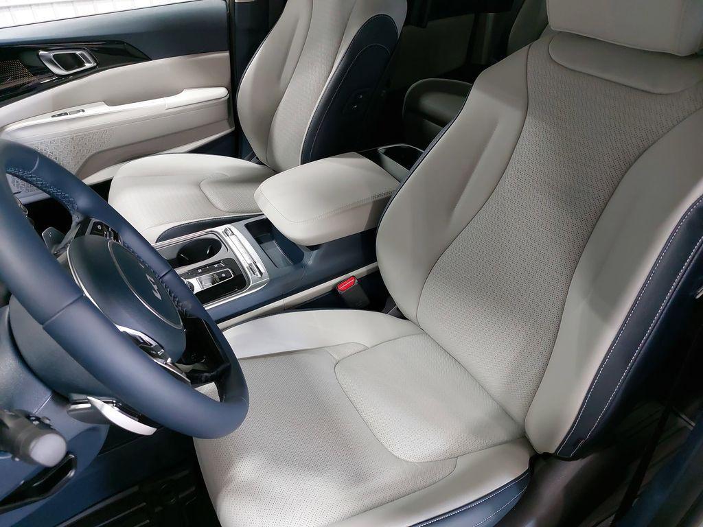 new 2026 Kia Carnival Hybrid car, priced at $55,554