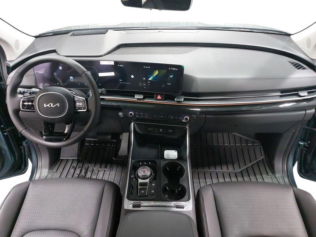 new 2026 Kia Carnival Hybrid car, priced at $54,578