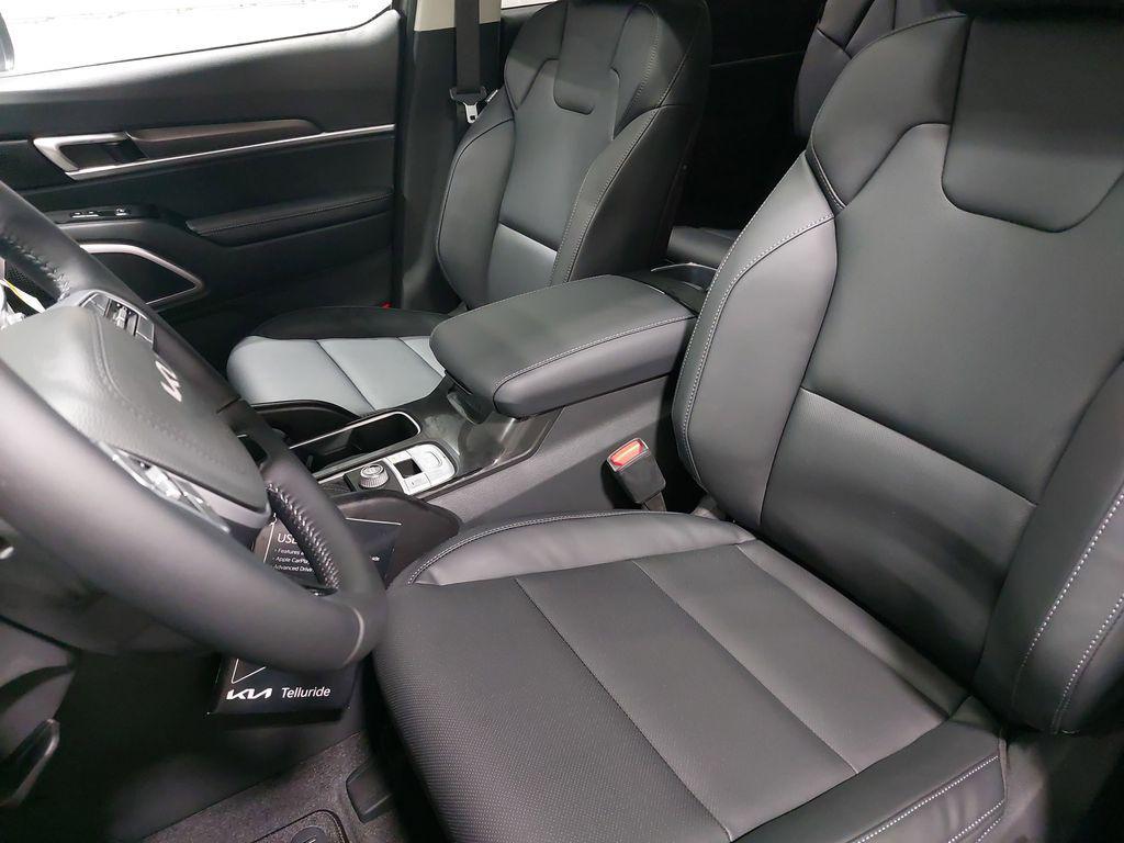 new 2025 Kia Telluride car, priced at $37,956