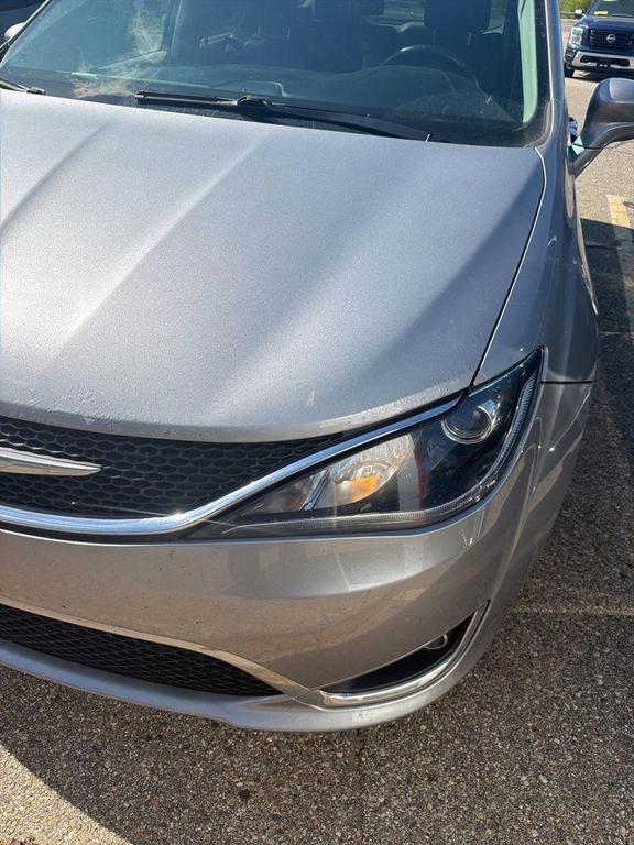 used 2017 Chrysler Pacifica car, priced at $13,804
