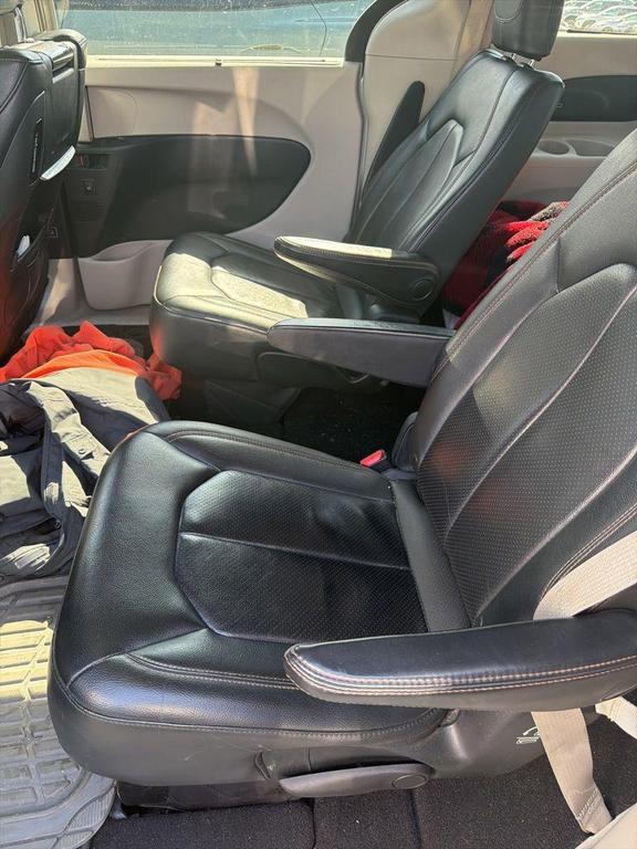 used 2017 Chrysler Pacifica car, priced at $13,804
