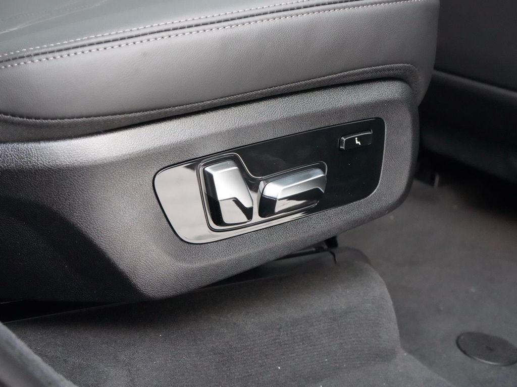 new 2026 BMW X7 car, priced at $124,740