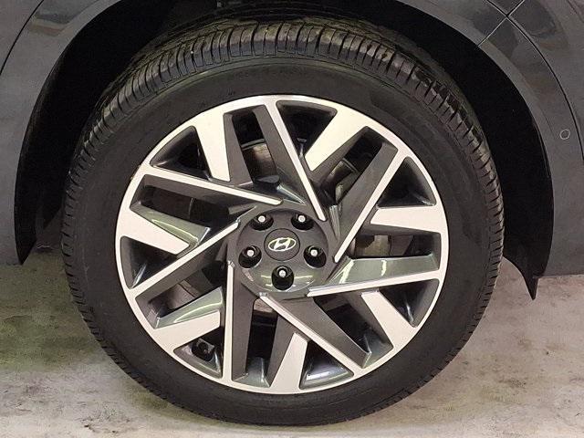 used 2023 Hyundai Santa Fe car, priced at $29,900