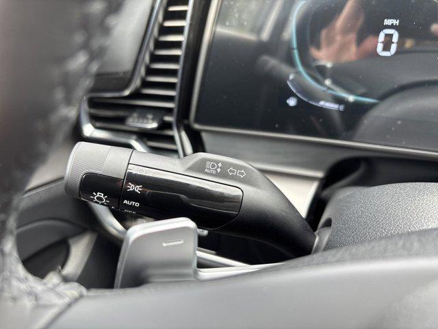 new 2025 Kia Sportage Hybrid car, priced at $33,924