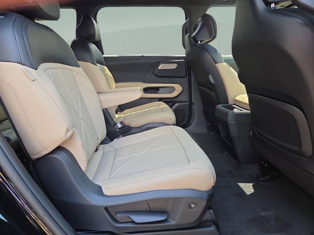new 2027 Kia Telluride Hybrid car, priced at $54,869