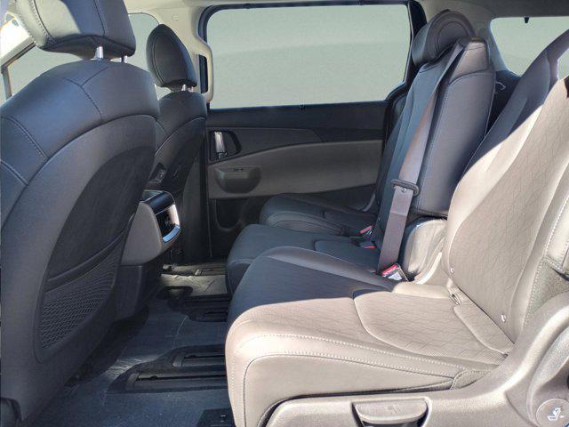 new 2026 Kia Carnival Hybrid car, priced at $44,260