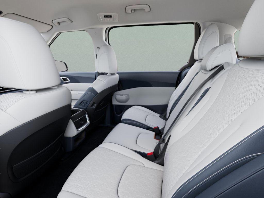 new 2026 Kia Carnival Hybrid car, priced at $47,144