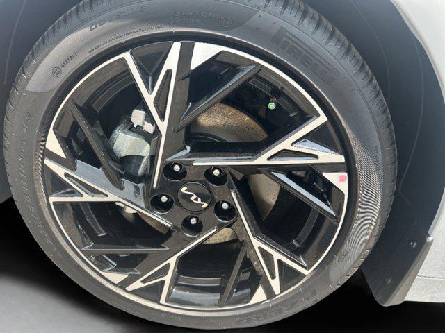 new 2025 Kia K5 car, priced at $31,121